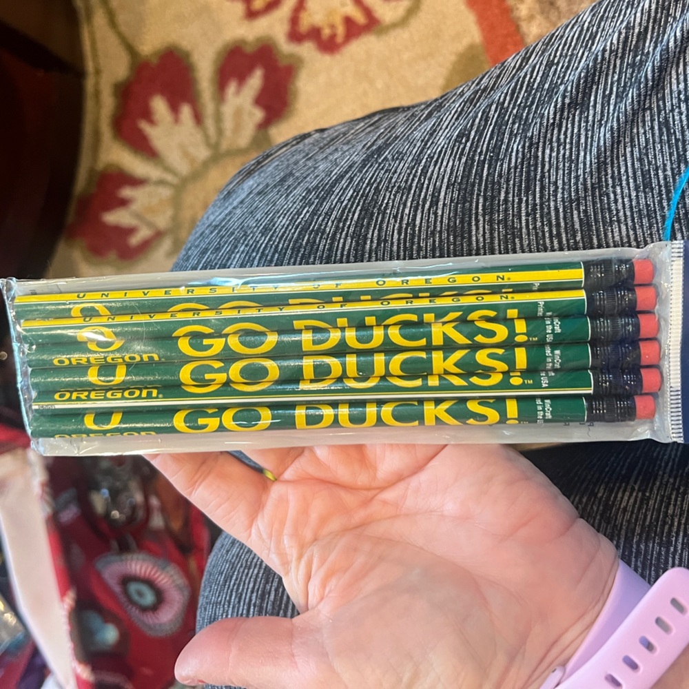NWT University of Oregon Ducks - 6 pencil pack and temp tatoos pack